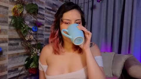 SALMA  online show from October 2025 05:47:02 AM