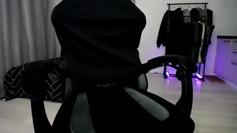 Snapshot of hairycuss chatting on October 2025 08:07:01 PM Adam online show from October 2025 08:07:01 PM