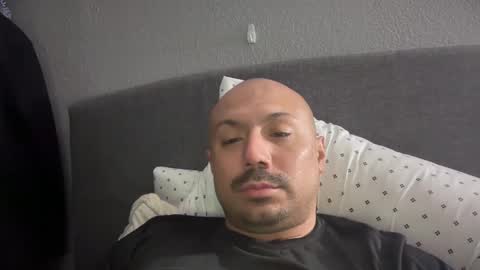 Snapshot of hairyman30000 chatting on February 2025 01:46:02 AM hairyman30000 online show from February 2025 01:46:02 AM