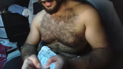 hairymann96 online show from November 2025 07:04:02 PM