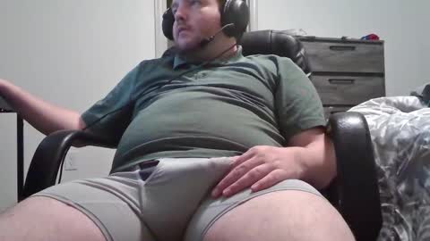 Snapshot of hairymikey chatting on November 2025 05:06:01 AM hairymikey online show from November 2025 05:06:01 AM