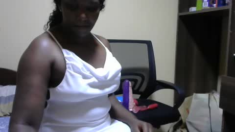 hairypussybigassy001 online show from December 2024 03:25:02 AM