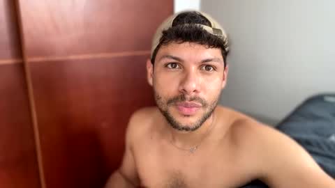 Independent       model  online show from January 2025 08:09:01 PM