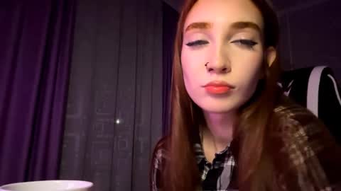 Snapshot of halliemcanaw chatting on November 2025 07:57:01 PM Holly online show from November 2025 07:57:01 PM