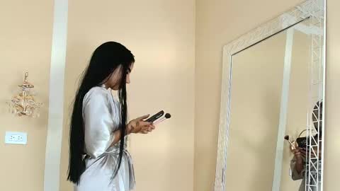 Snapshot of halliestone chatting on December 2025 02:44:02 PM Hallie Stone online show from December 2025 02:44:02 PM