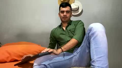 Snapshot of hamiltong12 chatting on November 2025 03:34:01 AM hamiltong12 online show from November 2025 03:34:01 AM