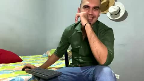 Snapshot of hamiltong12 chatting on November 2025 05:54:01 AM hamiltong12 online show from November 2025 05:54:01 AM