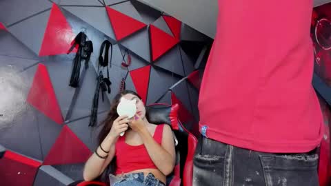 Hana and Zeta online show from September 2025 12:10:02 PM