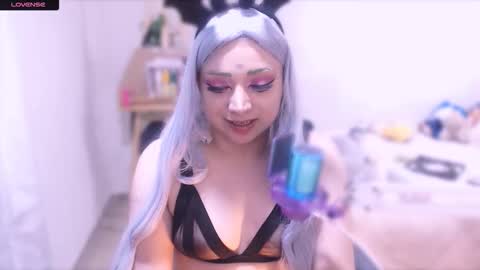 Snapshot of hana_hyuga1 chatting on October 2025 12:52:02 AM Hana Hyuga . Please help me reach 200 thumbs up online show from October 2025 12:52:02 AM