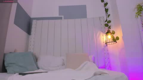 hanah_gray online show from October 2025 11:01:01 AM