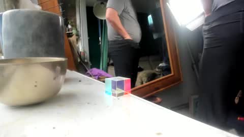 handncocknocum online show from December 2024 12:15:02 PM