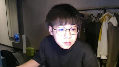 handsome_mannn online show from December 2024 10:24:02 PM