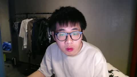handsome_mannn online show from February 2025 12:32:01 AM