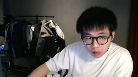 handsome_mannn online show from March 2025 10:42:01 PM