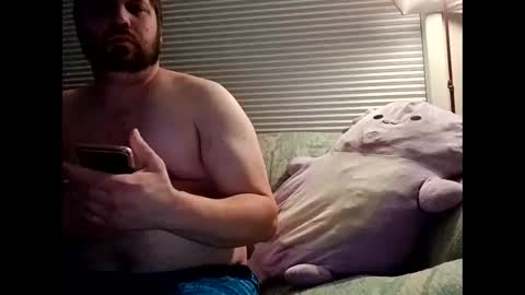 handsomedaddy198923 online show from November 2025 07:00:01 AM