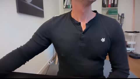 Snapshot of hankmoody6 chatting on October 2025 12:38:01 PM hanky online show from October 2025 12:38:01 PM