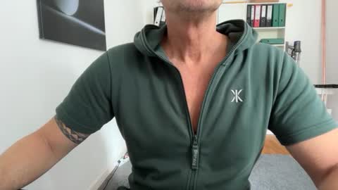 Snapshot of hankmoody6 chatting on October 2025 01:23:02 PM hanky online show from October 2025 01:23:02 PM