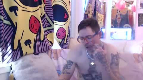 Snapshot of hankrams chatting on December 2025 06:23:01 PM hank rams online show from December 2025 06:23:01 PM