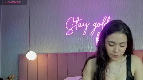 hanna_bastian_vc online show from October 2025 02:47:01 PM