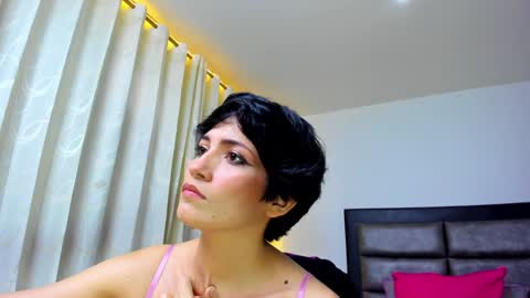 Sara online show from December 2024 09:44:01 PM