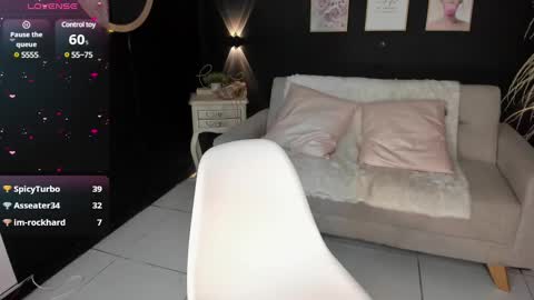  im Hanna online show from December 2024 06:05:01 PM