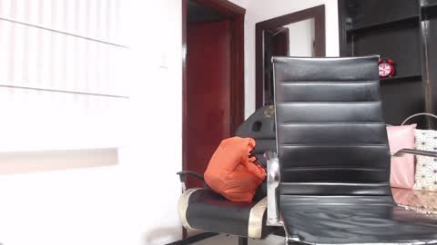 hanna_lamber online show from January 2025 07:07:01 AM