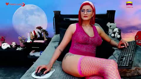 Snapshot of hanna_luna chatting on November 2025 07:30:02 AM Hanna online show from November 2025 07:30:02 AM