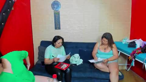 Snapshot of hanna_mature01 chatting on November 2025 01:38:01 AM Hanna online show from November 2025 01:38:01 AM