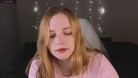 Snapshot of hanna_melon chatting on October 2025 07:58:02 PM Hanna next stream is Mo 8pm-6am by CET online show from October 2025 07:58:02 PM