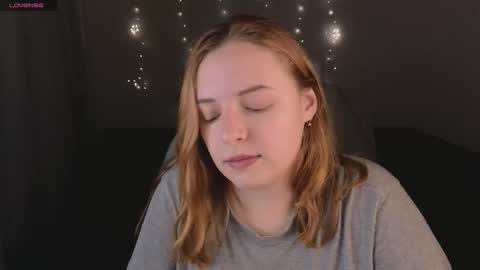 Snapshot of hanna_melon chatting on October 2025 08:51:02 PM Hanna next stream is Mo 8pm-6am by CET online show from October 2025 08:51:02 PM