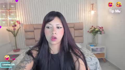Snapshot of hanna_oh chatting on October 2025 06:22:02 AM hanna online show from October 2025 06:22:02 AM