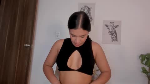 Snapshot of hanna_risso chatting on October 2025 05:55:01 PM HANNA online show from October 2025 05:55:01 PM