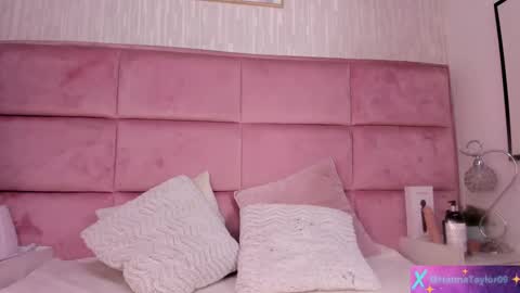  Hanna  online show from October 2025 03:26:02 AM