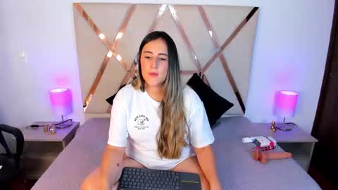 Hanna online show from October 2025 08:07:02 PM