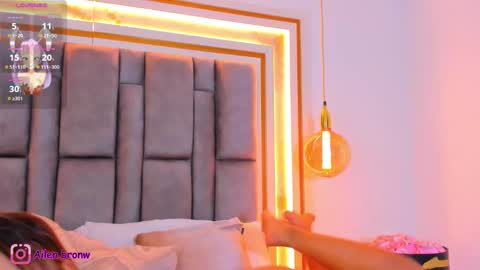 Eliana online show from October 2025 08:38:02 PM