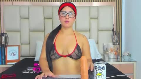 HannaClaire online show from September 2025 05:09:01 AM