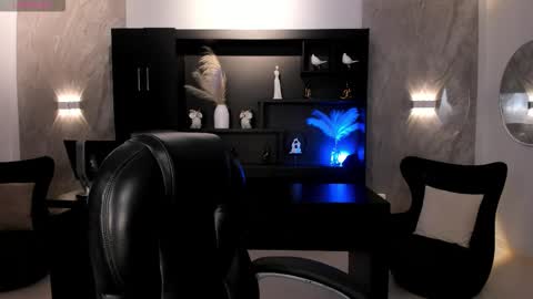  Hanna Connor  online show from November 2025 08:30:02 PM