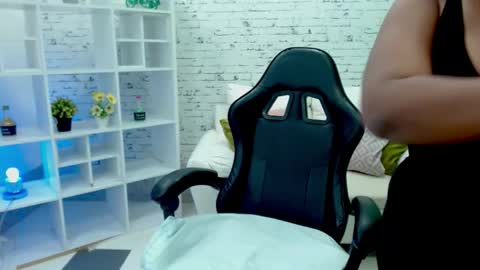 Snapshot of hannah__jackson chatting on October 2025 11:43:01 AM Hannah online show from October 2025 11:43:01 AM