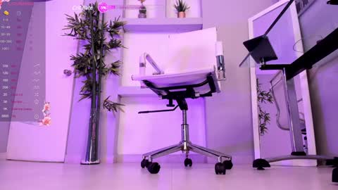 HANNAH HOWELL online show from February 2025 12:28:01 PM