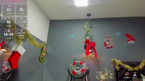 HANNAH MILLER online show from December 2024 11:17:02 AM