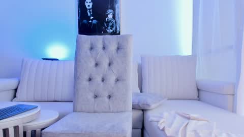 Hannah  online show from December 2024 03:00:02 PM