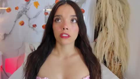 Hannahill69 online show from October 2025 05:10:01 AM