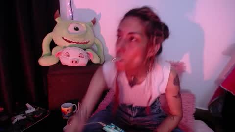 hannaqueen23 online show from December 2025 06:10:02 AM