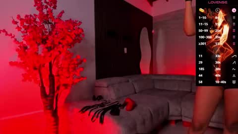 Hanna  Danna online show from October 2025 11:10:01 AM