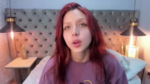 Hanni  online show from March 2025 05:39:02 PM