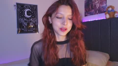 Hanni  online show from September 2025 05:56:02 PM