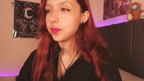 Hanni  online show from September 2025 05:24:01 PM