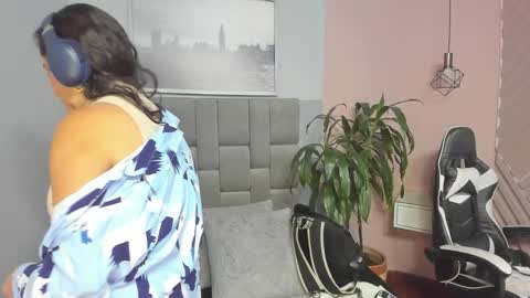 HANNY online show from September 2025 11:11:01 AM