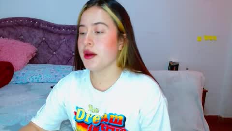 Snapshot of hanssel_tess chatting on November 2025 06:20:01 PM isabella online show from November 2025 06:20:01 PM