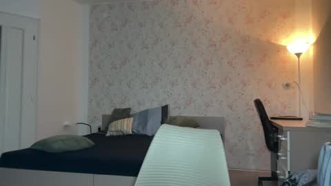 Snapshot of hanzlagerfelt chatting on November 2025 05:40:02 PM hanzlagerfelt online show from November 2025 05:40:02 PM